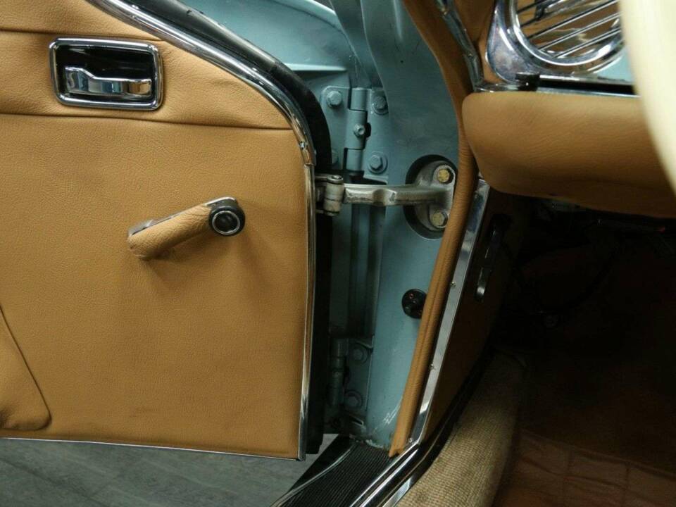 Bild 12/50 von Mercedes-Benz 280 SL (1971)