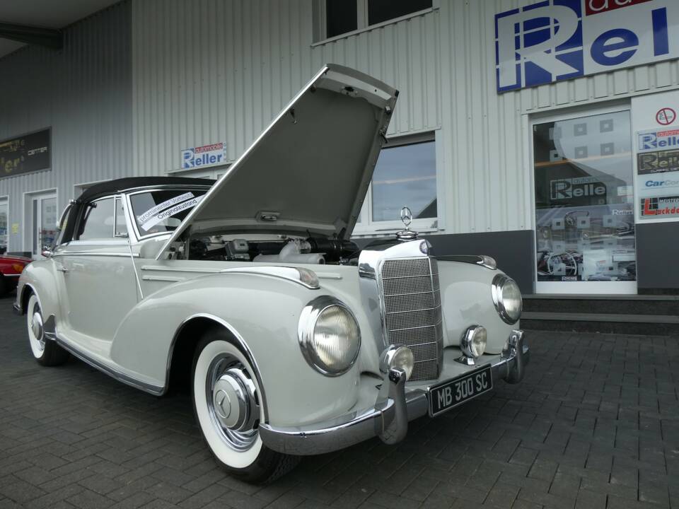 Immagine 18/33 di Mercedes-Benz 300 Sc Cabriolet A (1957)