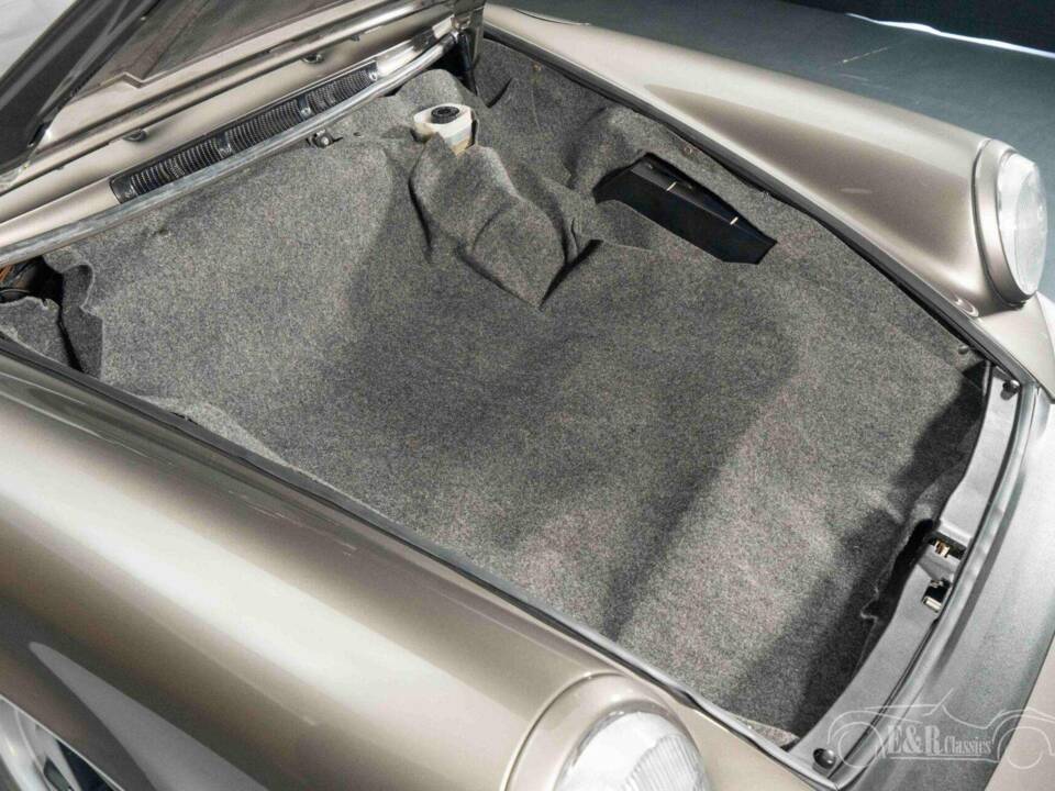Image 19/19 of Porsche 911 SC 3.0 (1983)