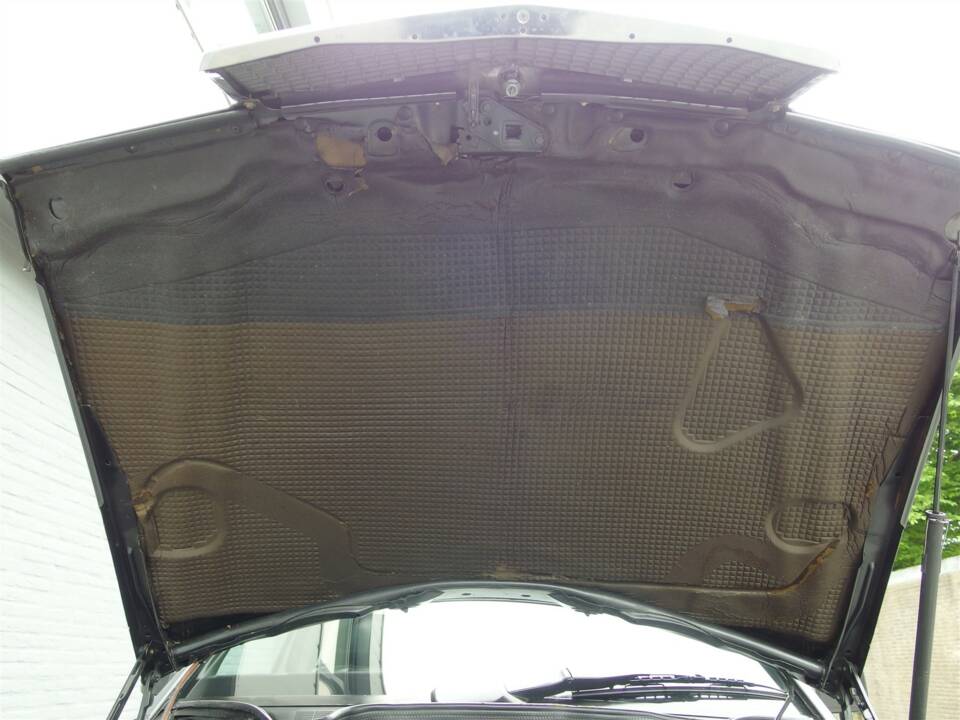 Immagine 80/98 di Mercedes-Benz 190 E 2.3-16 (1985)
