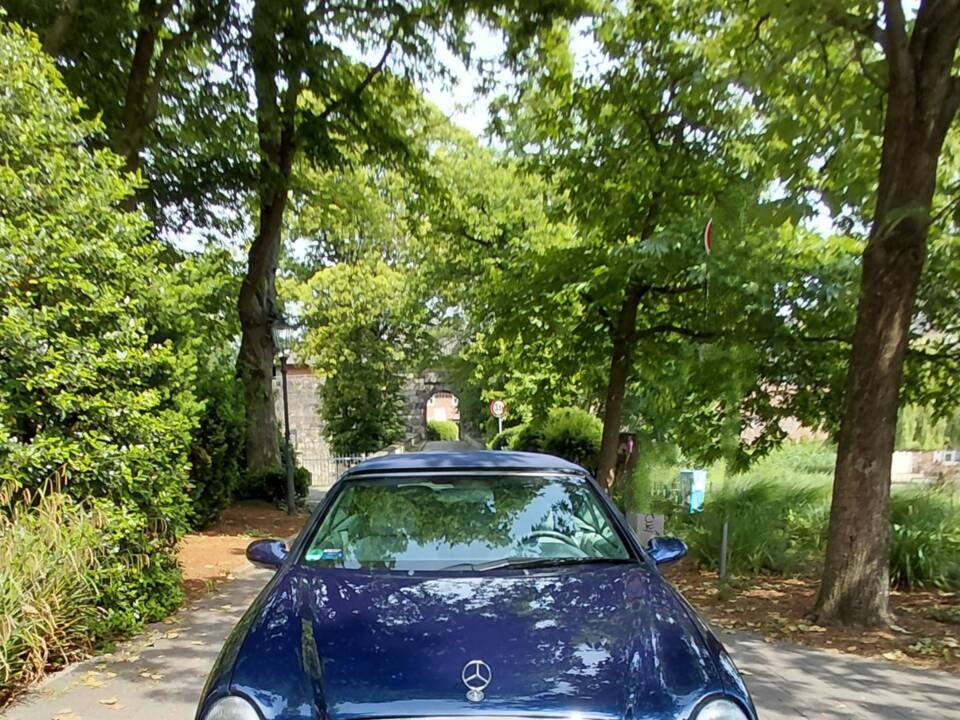Immagine 15/18 di Mercedes-Benz CLK 200 (1999)