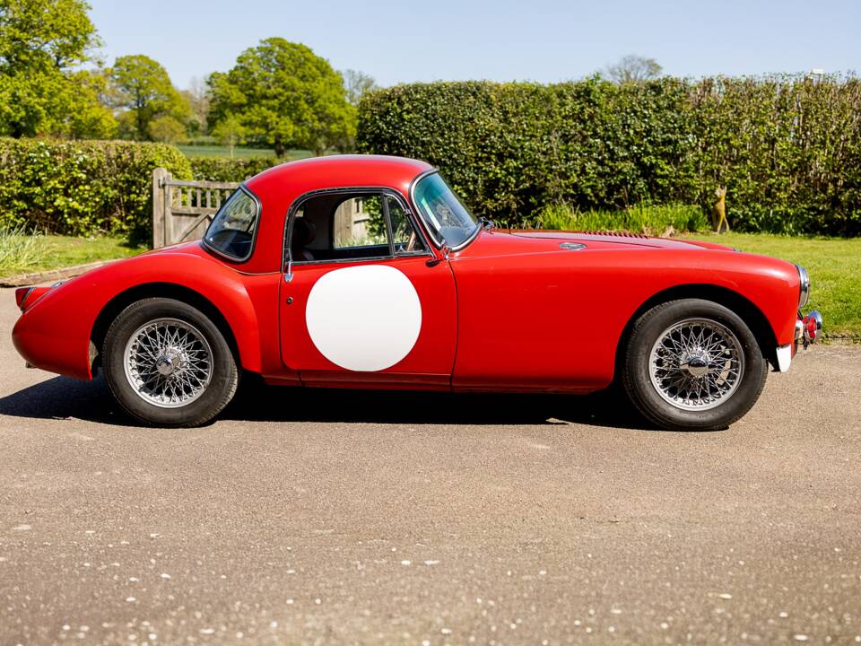 Image 17/50 de MG MGA 1500 (1957)