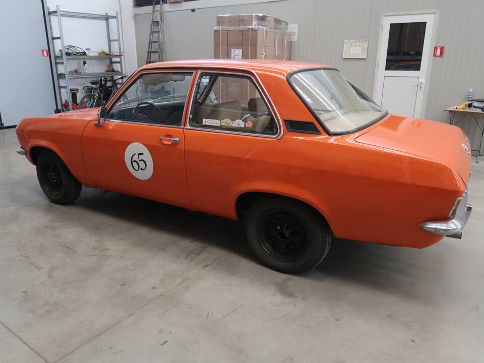 Bild 23/67 von Opel Ascona Caravan 1,9 S (1975)