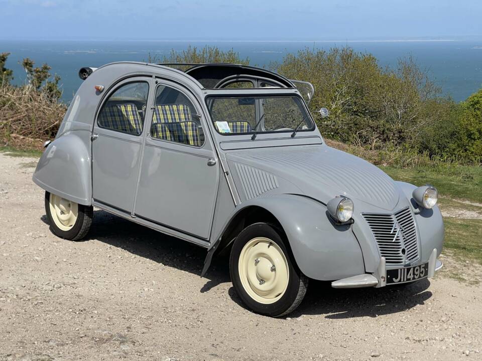 Image 2/12 de Citroën 2 CV  AZ (1956)