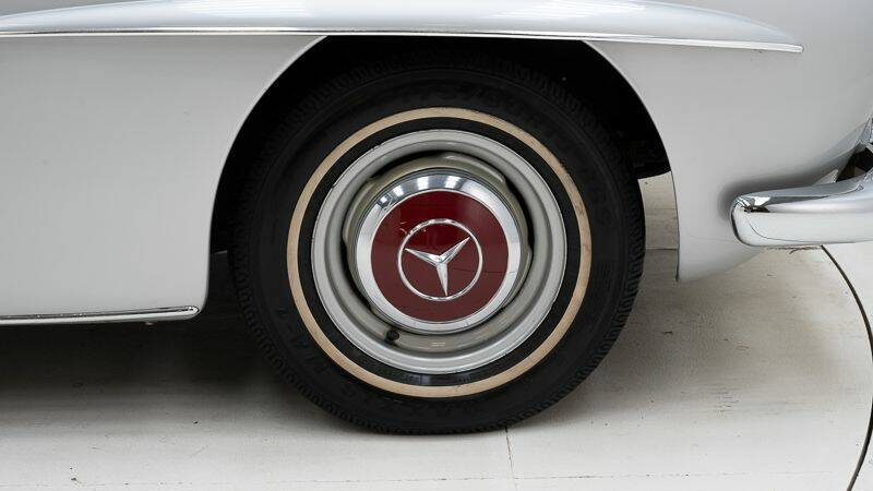 Image 11/15 of Mercedes-Benz 190 SL (1962)