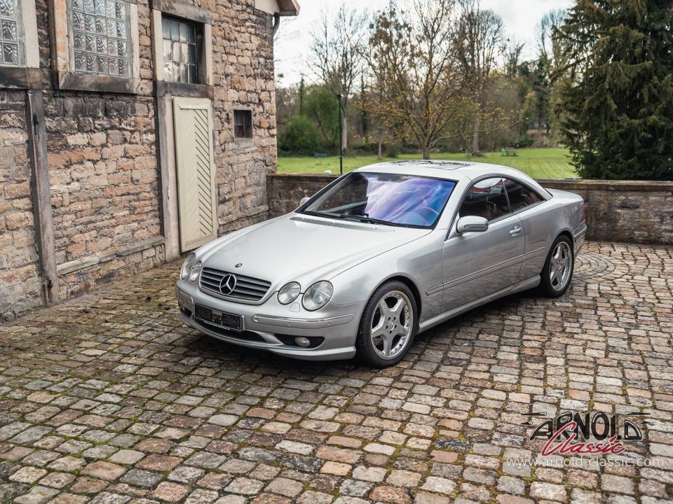 Image 2/19 of Mercedes-Benz CL 63 AMG (2002)
