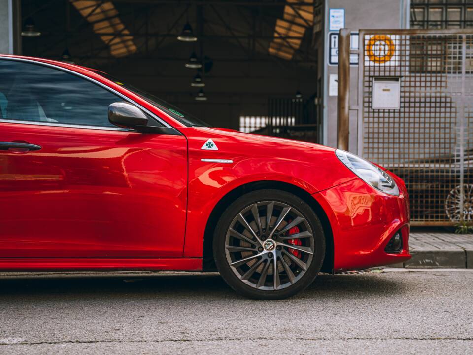 Afbeelding 10/26 van Alfa Romeo Giulietta 1.8 TBi 16V QV (2015)