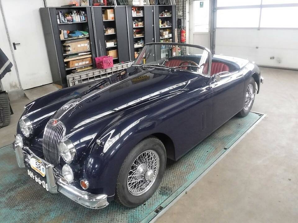 Image 30/50 de Jaguar XK 150 OTS (1959)