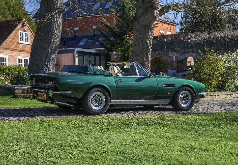 Image 12/30 of Aston Martin V8 EFi Volante (1989)