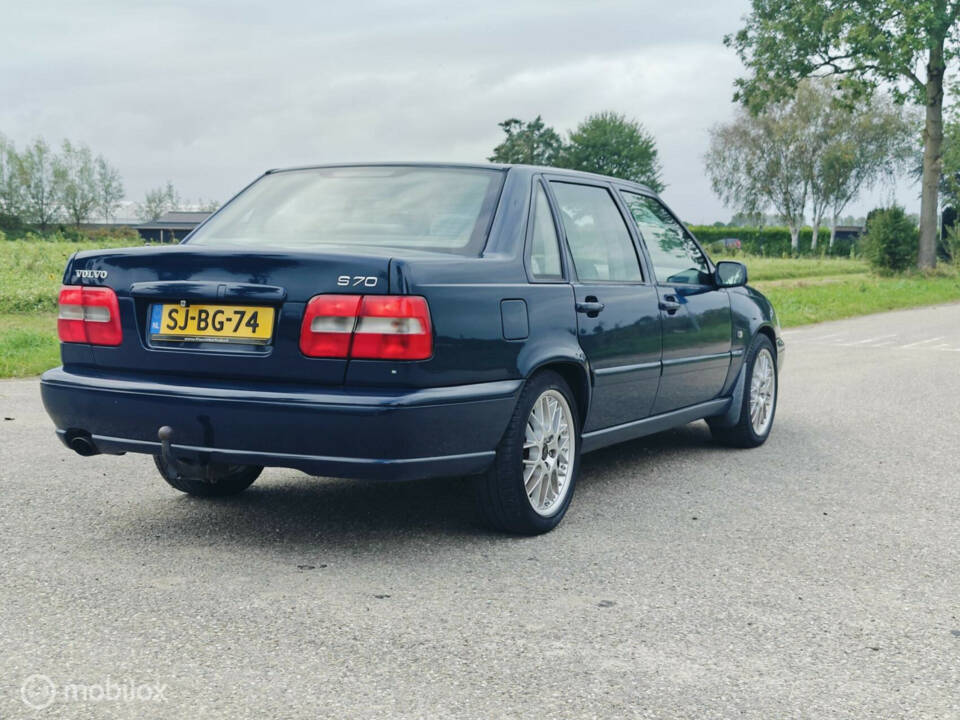 Bild 9/36 von Volvo S 70 2.5 (1997)