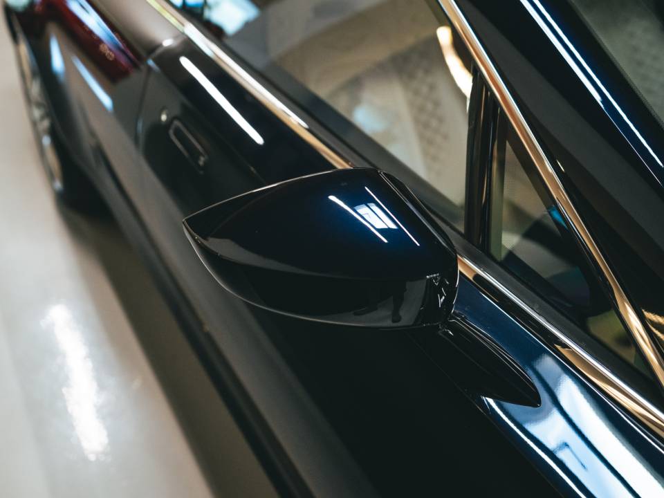 Image 20/70 de Aston Martin Taraf (2018)