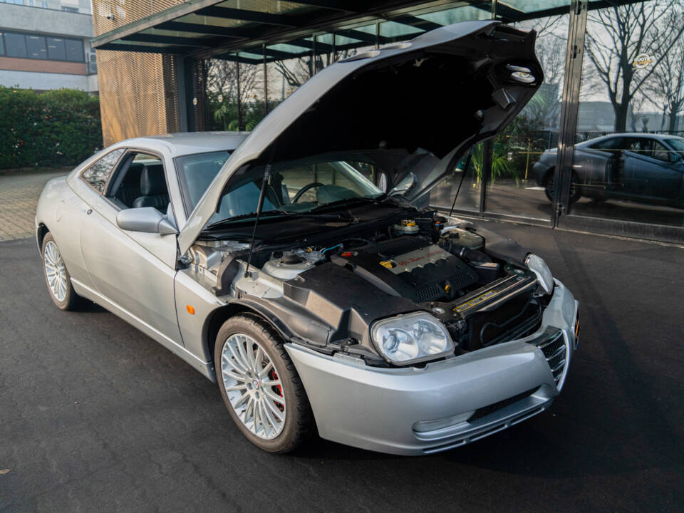Immagine 43/46 di Alfa Romeo GTV 2.0 JTS (2003)