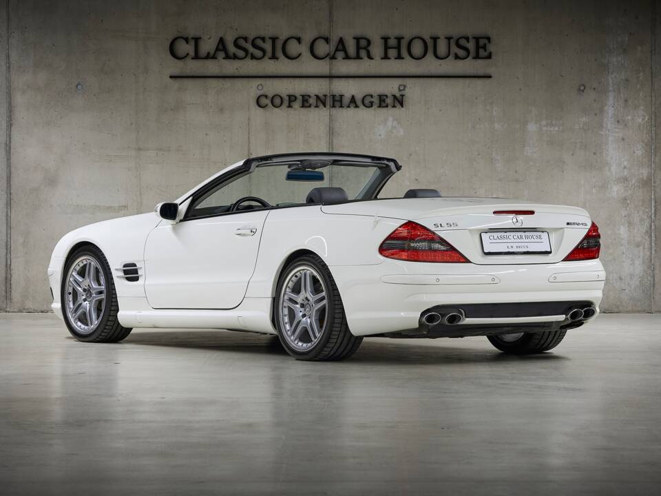 Image 21/99 de Mercedes-Benz SL 55 AMG (2005)