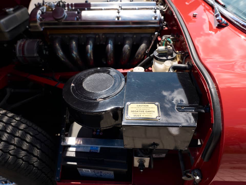Image 36/80 of Jaguar E-Type 4.2 (1966)