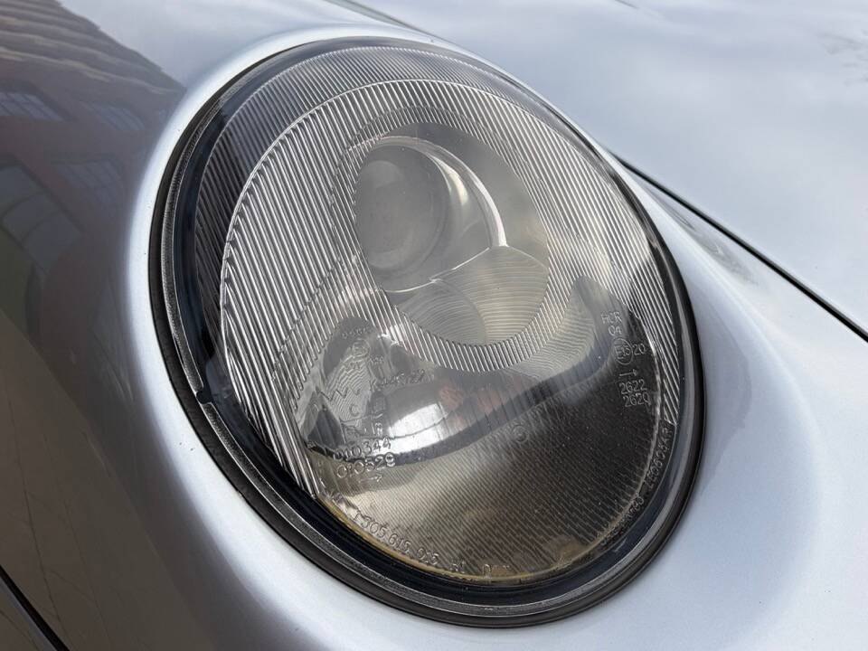 Afbeelding 31/73 van Porsche 911 Carrera 4 (1995)