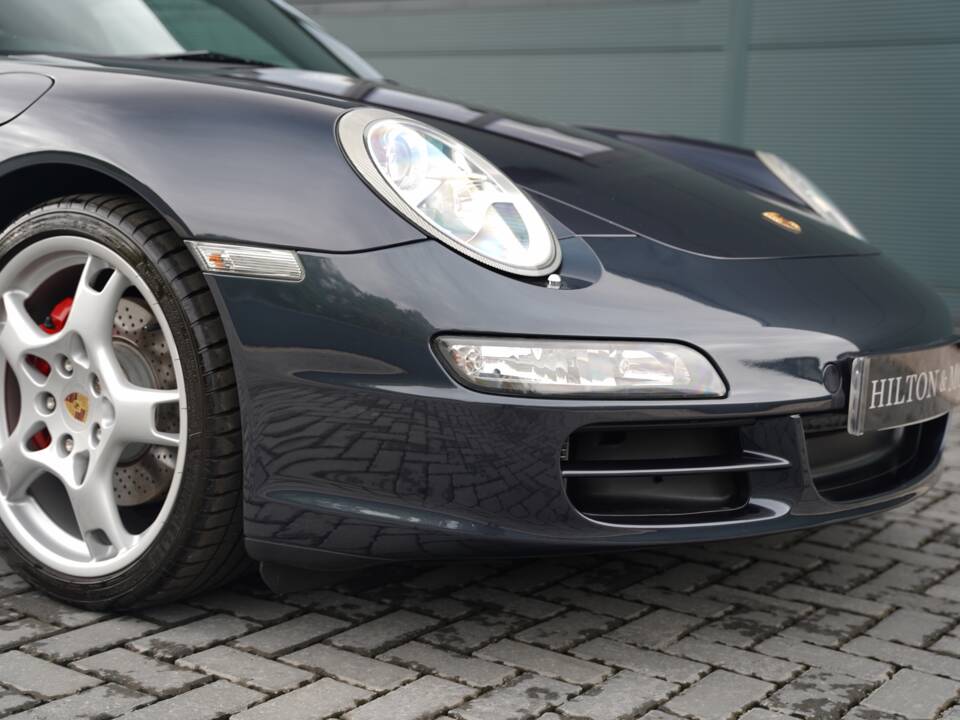 Bild 29/50 von Porsche 911 Carrera 4S (2007)