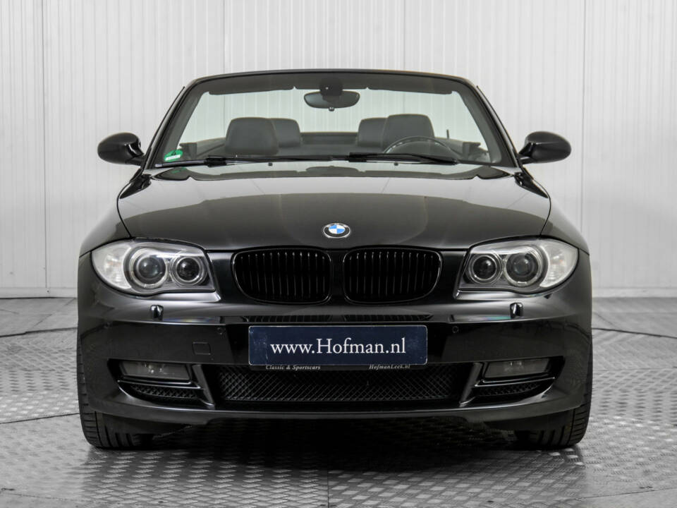 Image 14/50 of BMW 125i (2009)