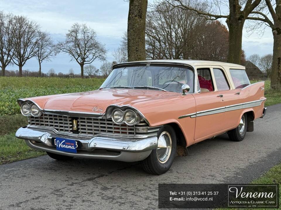 Image 1/12 of Plymouth Sport Suburban (1959)