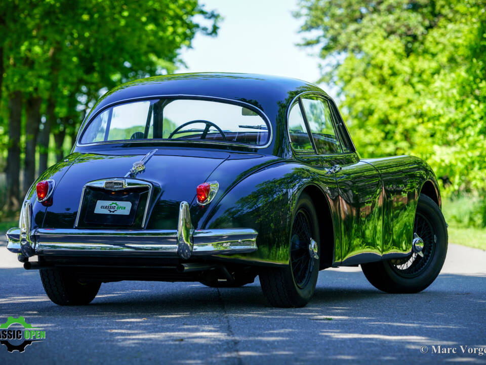 Image 46/53 of Jaguar XK 150 FHC (1958)