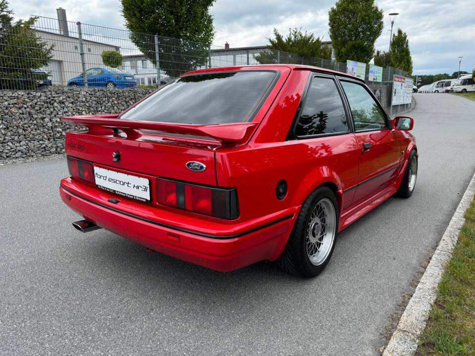 Image 9/49 of Ford Escort XR3i (1990)