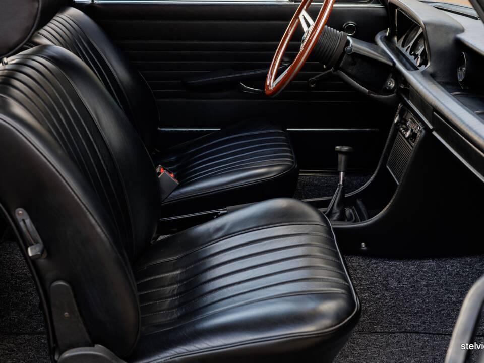 Bild 26/53 von BMW 2002 tii (1974)