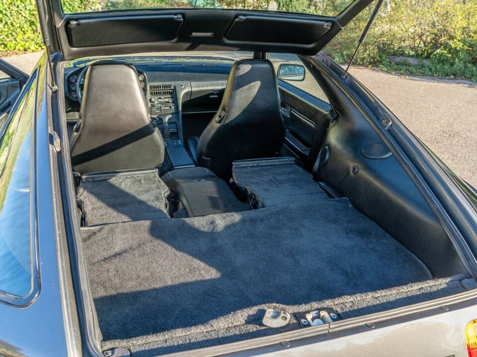 Image 23/30 of Porsche 928 S4 (1989)