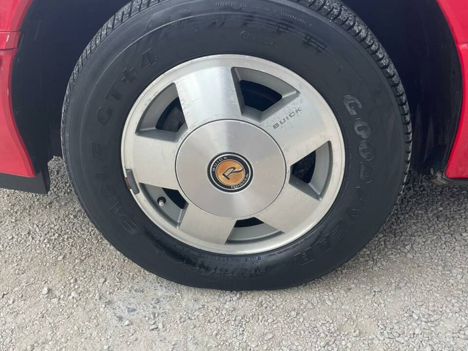 Bild 16/16 von Buick Reatta (1990)