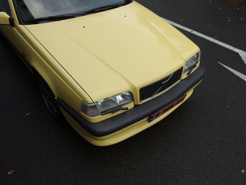 Image 10/50 de Volvo 850 T-5R (1995)