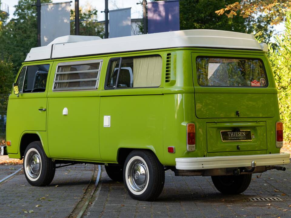 Image 20/50 de Volkswagen T2b Westfalia (1978)