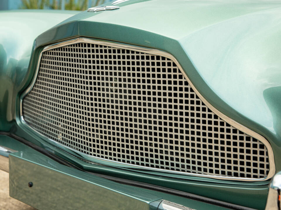 Immagine 29/50 di Aston Martin DB 4 Prototype (1957)