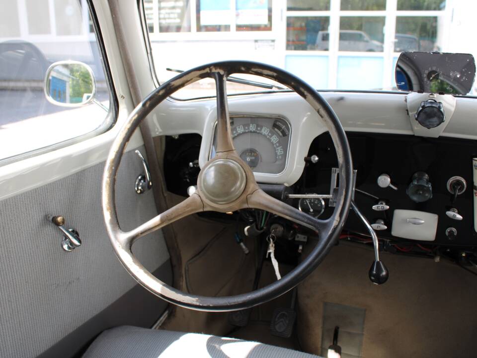 Image 29/50 of Citroën Traction Avant 11 Familiale (1955)
