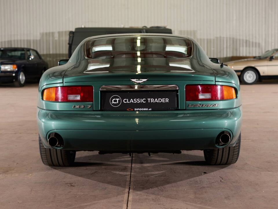 Bild 22/34 von Aston Martin DB 7 Vantage (2000)