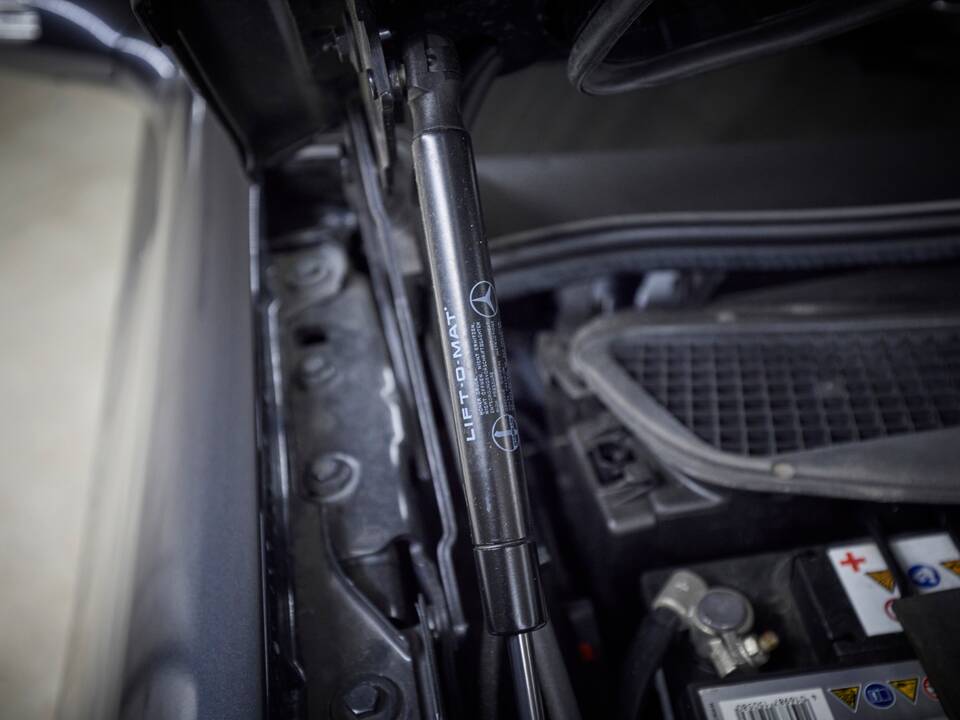 Image 98/99 de Mercedes-Benz SL 550 (2007)