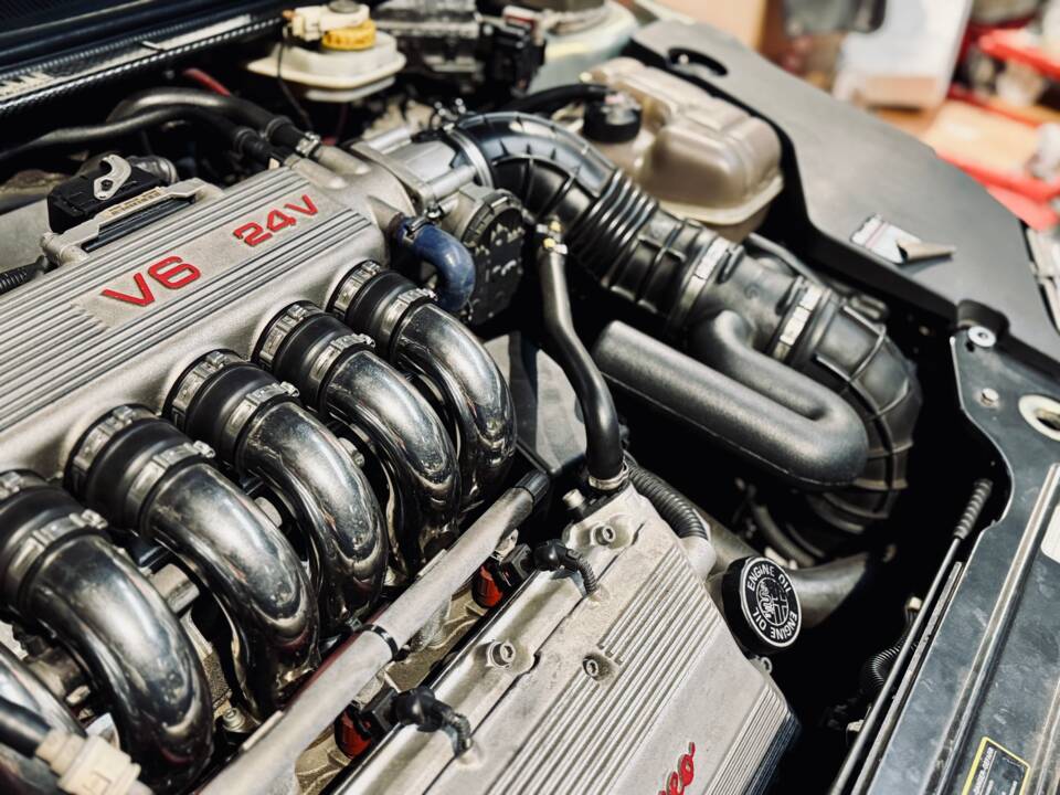 Bild 18/19 von Alfa Romeo Spider 3.2 V6 24V (2004)