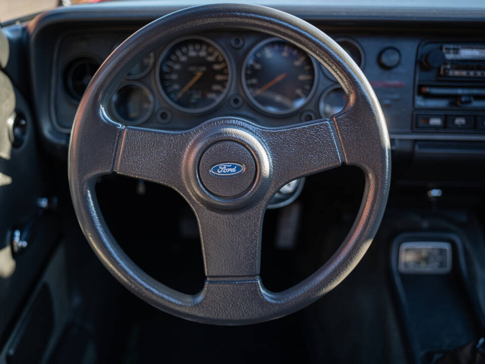 Image 30/79 de Ford Capri 2,8i (1982)