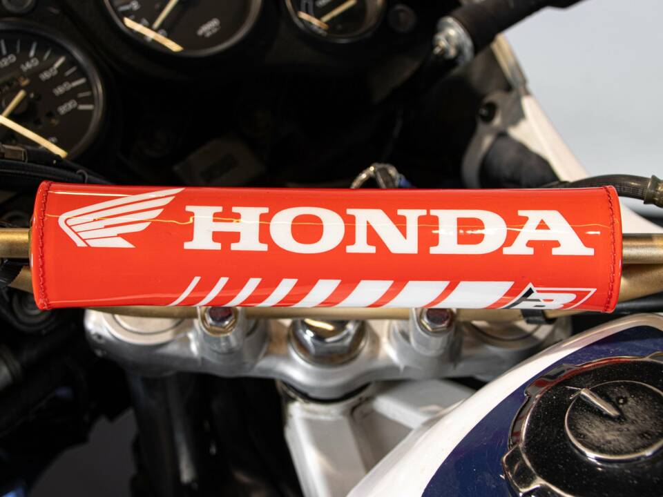 Bild 45/50 von Honda DUMMY (1989)