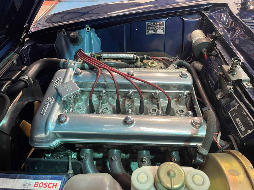 Imagen 10/12 de Alfa Romeo 1750 GT Veloce (1970)