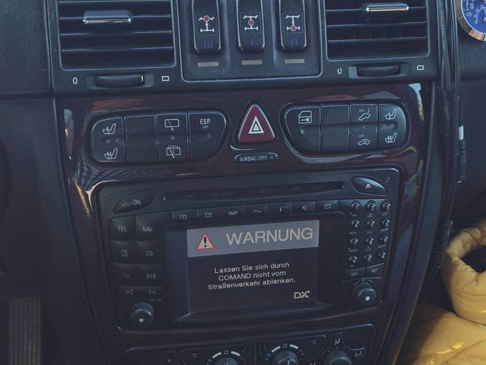 Imagen 12/23 de Mercedes-Benz G 400 CDI (LWB) (2002)