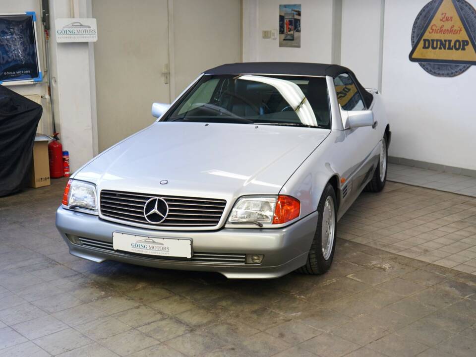 Image 8/42 of Mercedes-Benz 500 SL (1992)