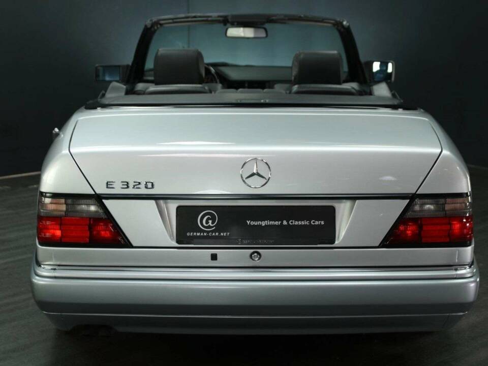 Immagine 5/30 di Mercedes-Benz E 320 &quot;Final Edition&quot; (1997)