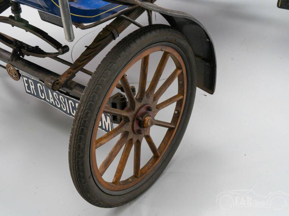 Bild 3/8 von Surrey 03 De Luxe (1958)