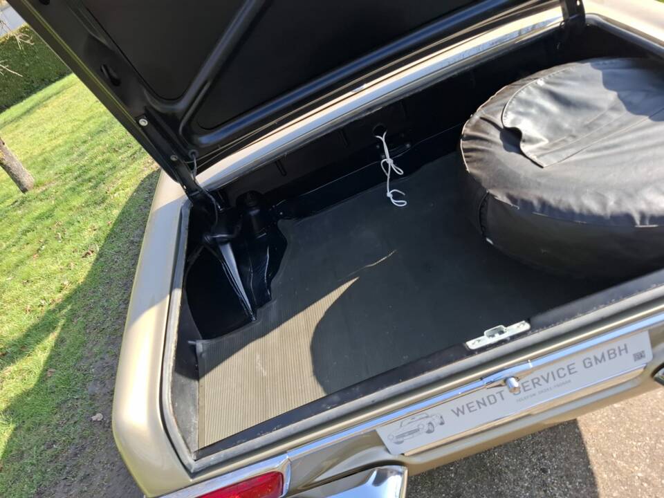 Bild 24/29 von Mercedes-Benz 280 SL (1969)