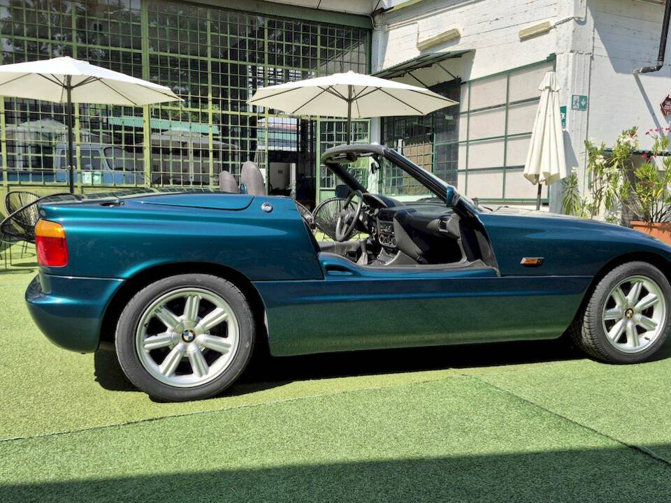 Image 12/76 de BMW Z1 Roadster (1991)