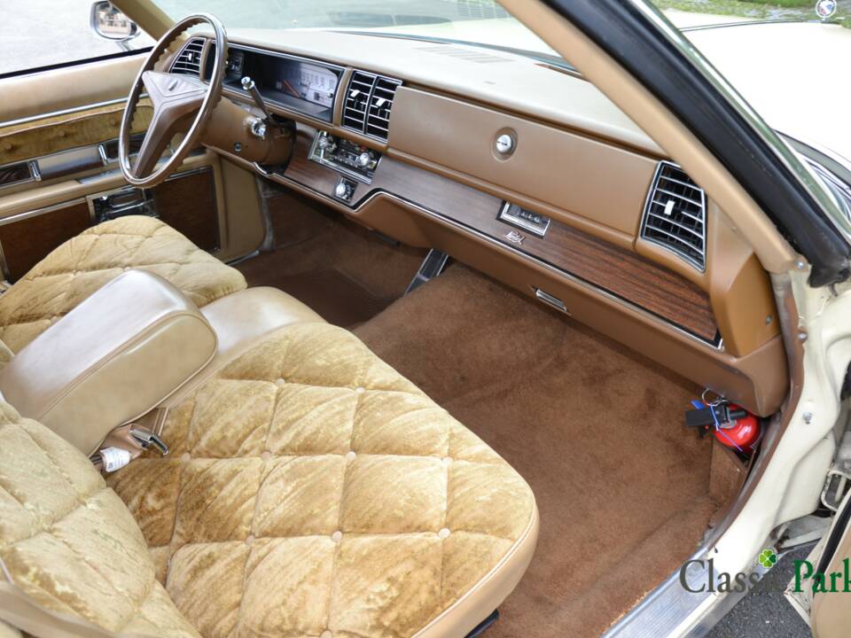 Image 39/50 de Buick Electra 225 Hardtop (1976)
