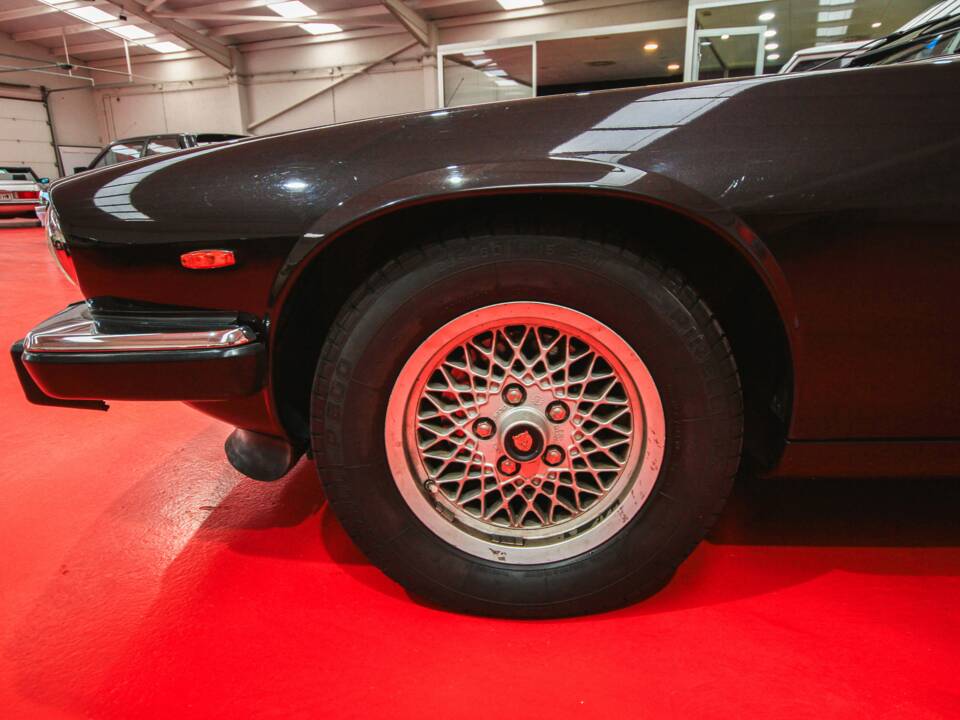 Image 15/16 of Jaguar XJ-S 3.6 (1988)