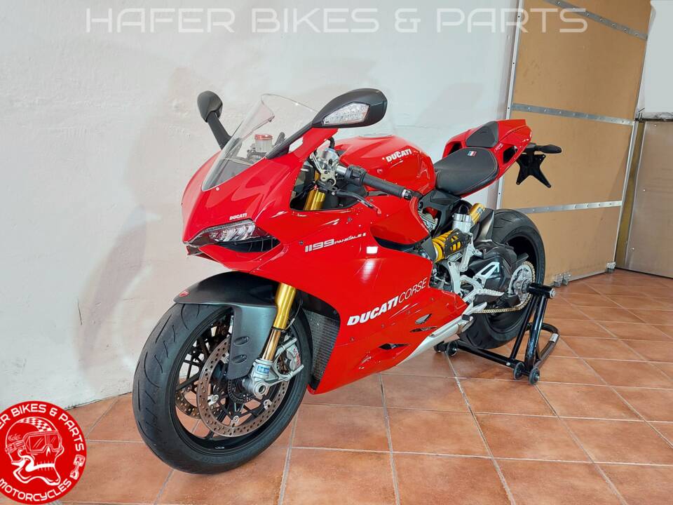 Image 7/30 of Ducati DUMMY (2012)