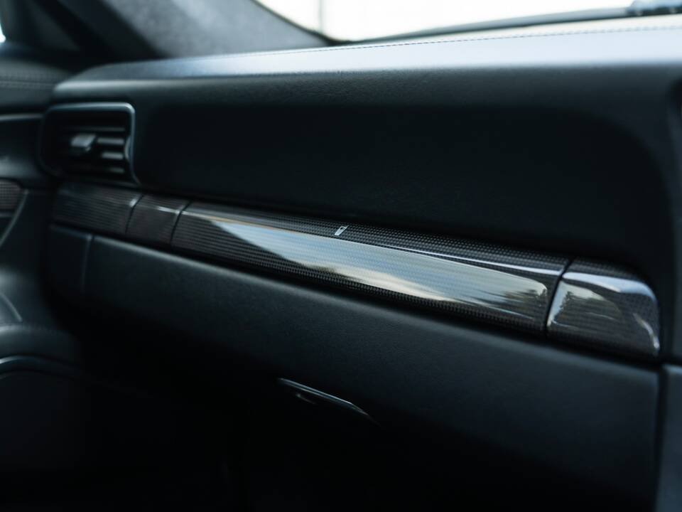 Image 24/57 of Porsche 911 Turbo S (2013)