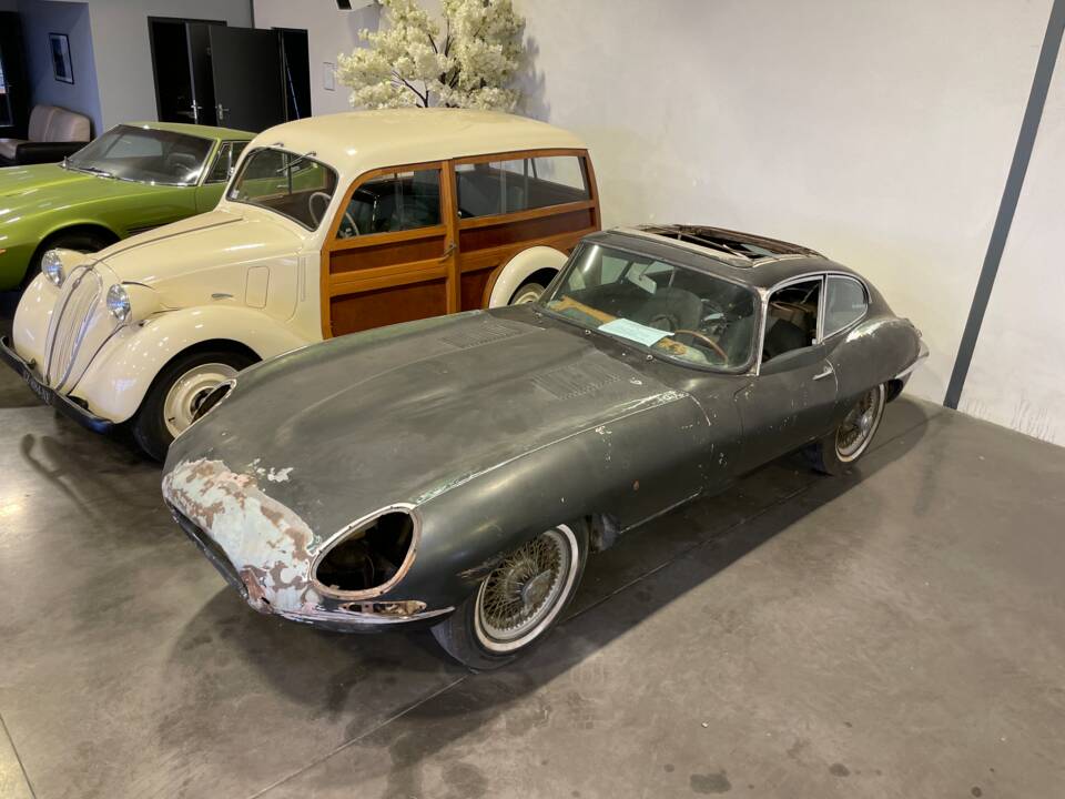 Image 3/15 of Jaguar Type E 3.8 (1963)