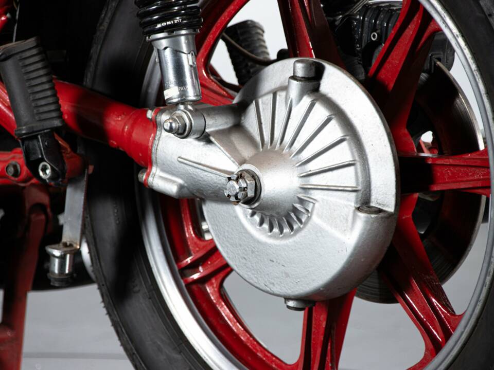 Immagine 26/50 di Yamaha DUMMY (1979)