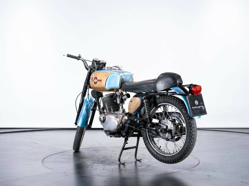 Immagine 2/50 di Gilera 125 (1967)